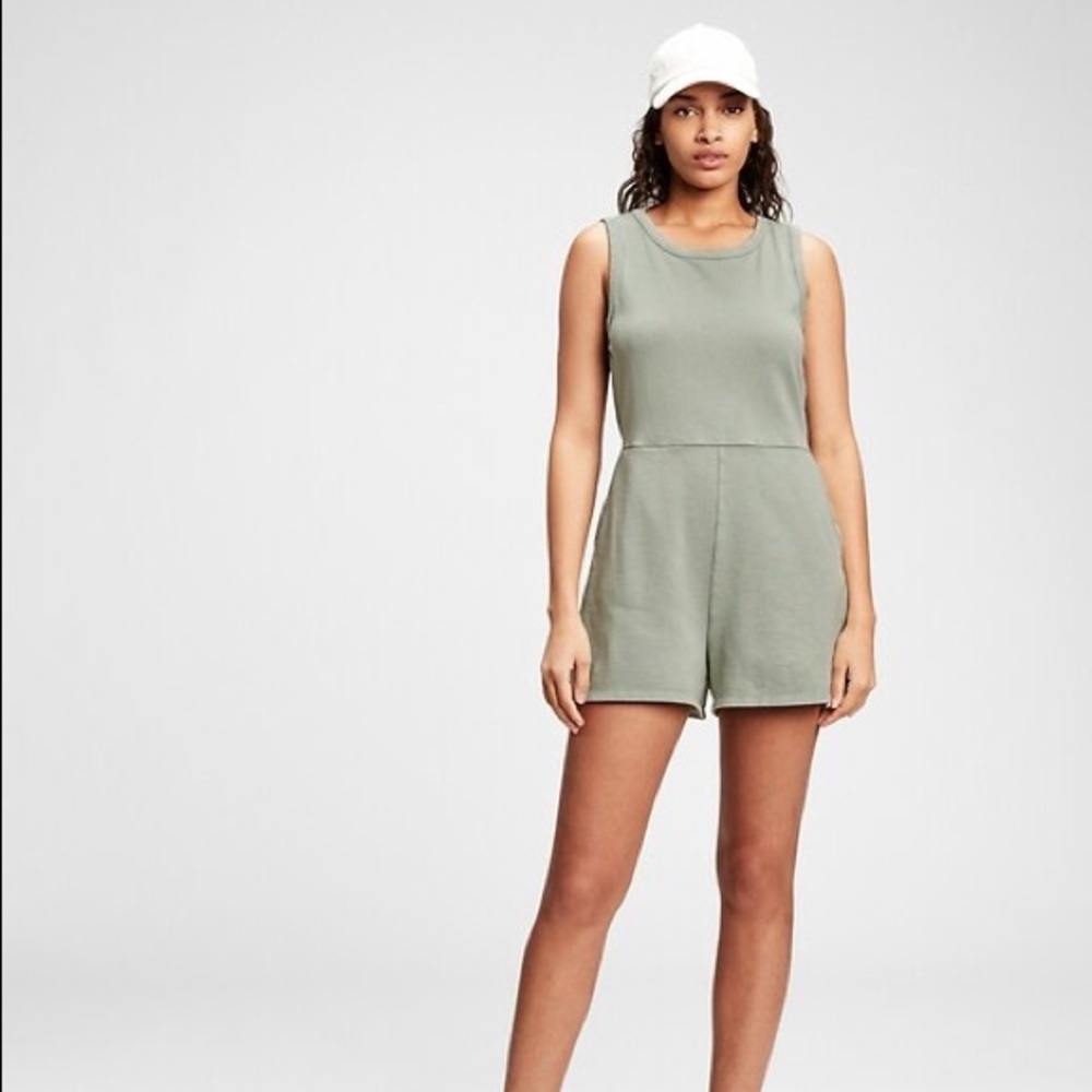Gap | Women’s Vintage Soft Romper XS